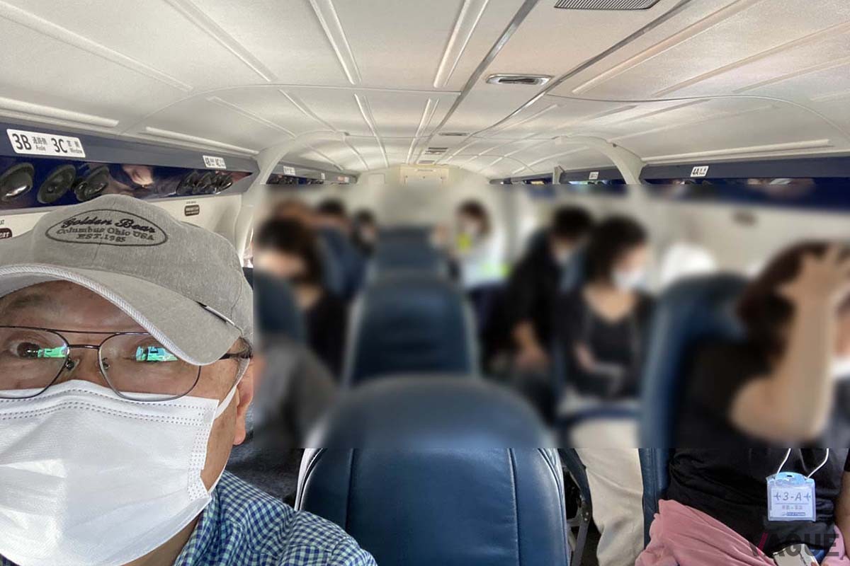 DHC-6-400型の機内イメージ。定員は19名だが、乗客は原則13名までとしているが、搭乗者の体重次第で数は前後する