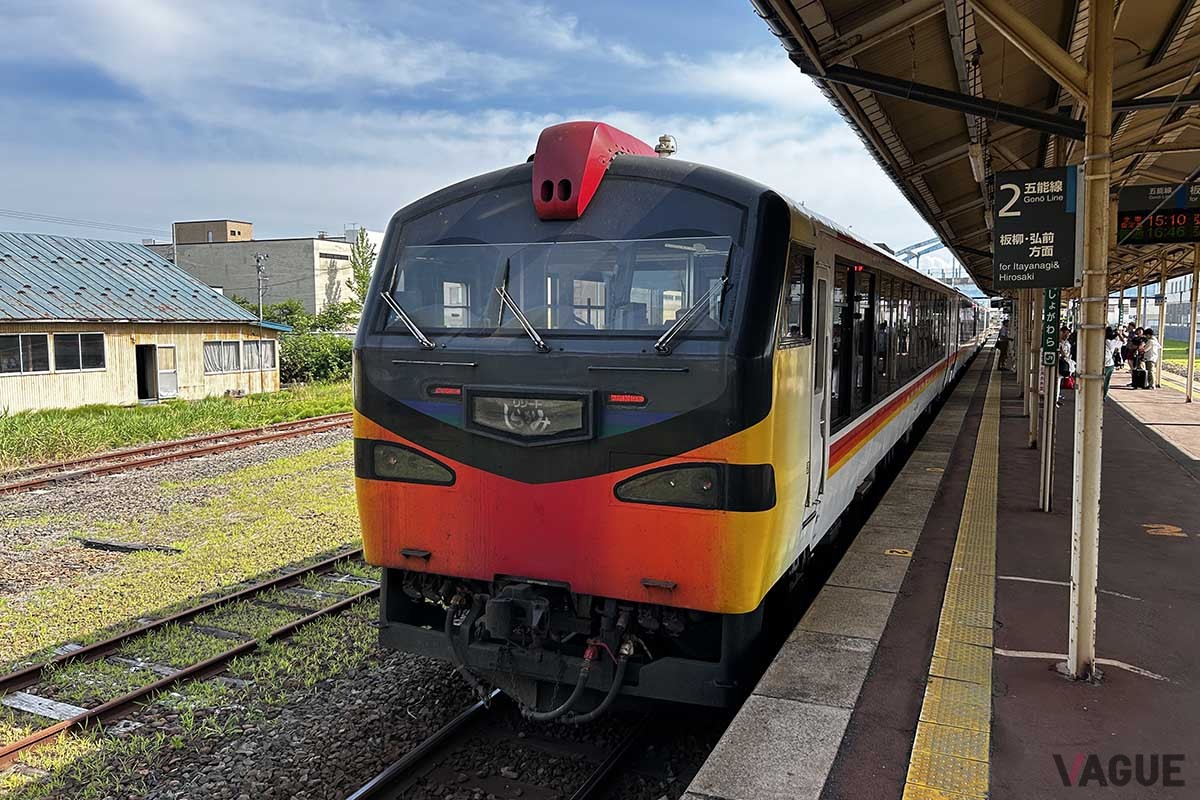 指定席券を別途購入すれば、北海道&東日本パスで「リゾートしらかみ」にも乗ることができる