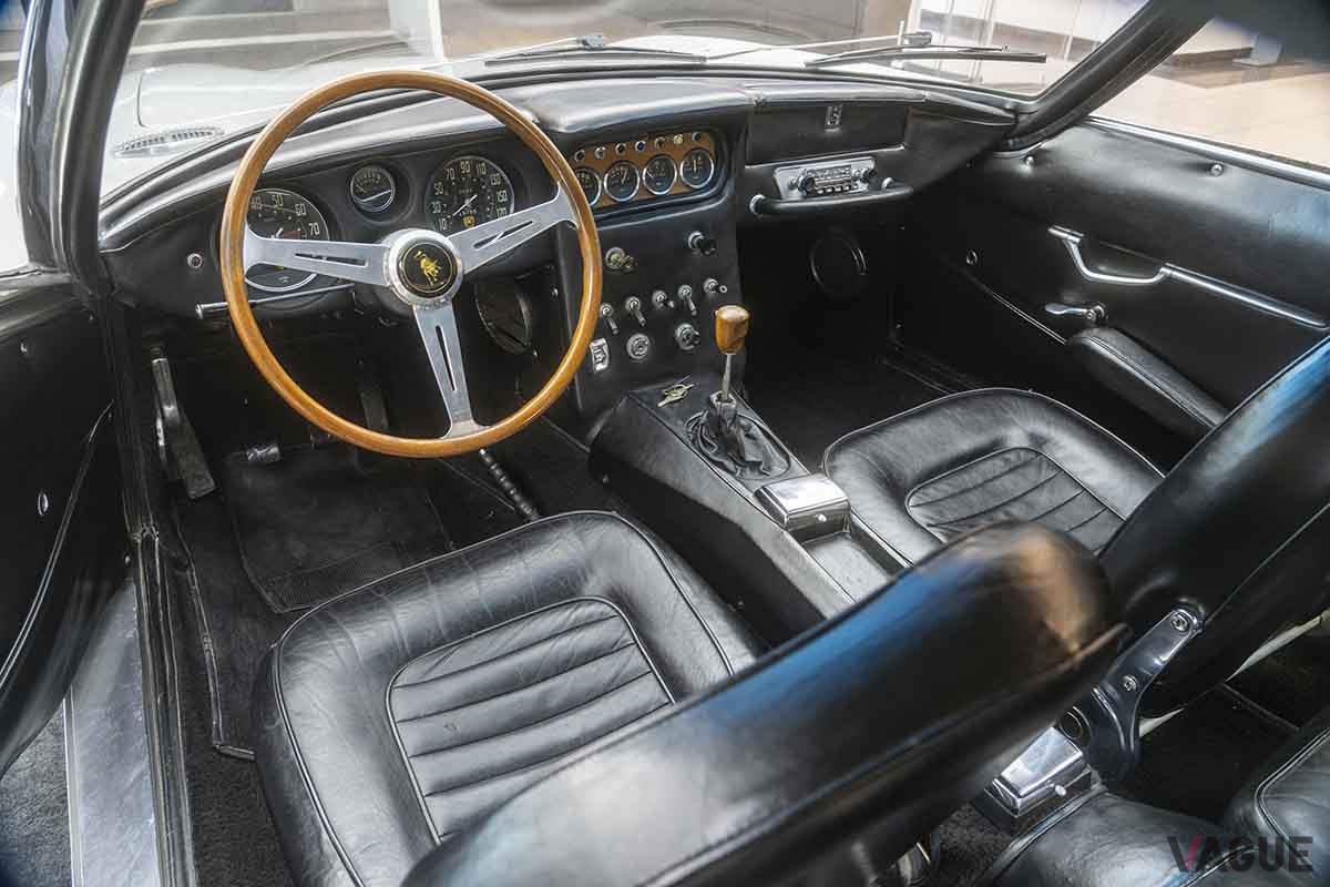 オークションに出品された1966年式ランボルギーニ「400GT 2＋2ツーリング」Ahmed Qadri-Pixelhaus Media(c)2024 Courtesy of RM Sotheby's