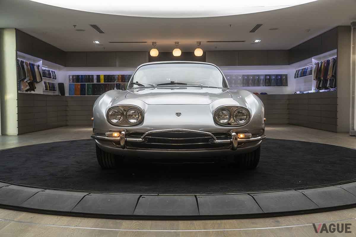 オークションに出品された1966年式ランボルギーニ「400GT 2＋2ツーリング」Ahmed Qadri-Pixelhaus Media(c)2024 Courtesy of RM Sotheby's