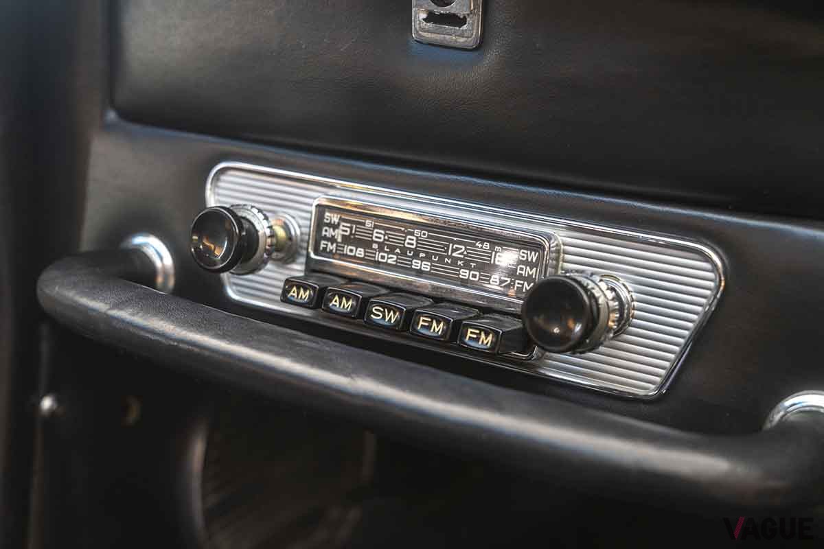 オークションに出品された1966年式ランボルギーニ「400GT 2＋2ツーリング」Ahmed Qadri-Pixelhaus Media(c)2024 Courtesy of RM Sotheby's