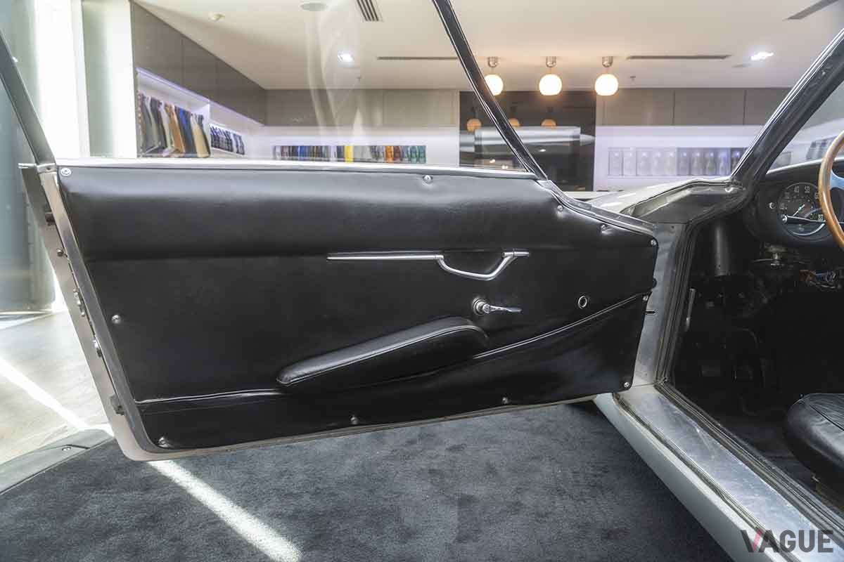 オークションに出品された1966年式ランボルギーニ「400GT 2＋2ツーリング」Ahmed Qadri-Pixelhaus Media(c)2024 Courtesy of RM Sotheby's