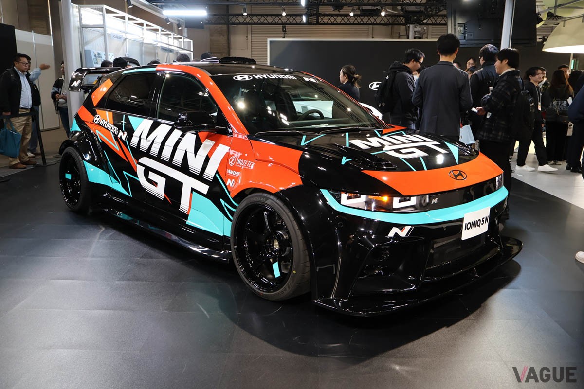 ヒョンデブースでは、新型「インスター」や「アイオニック5 N」を展示