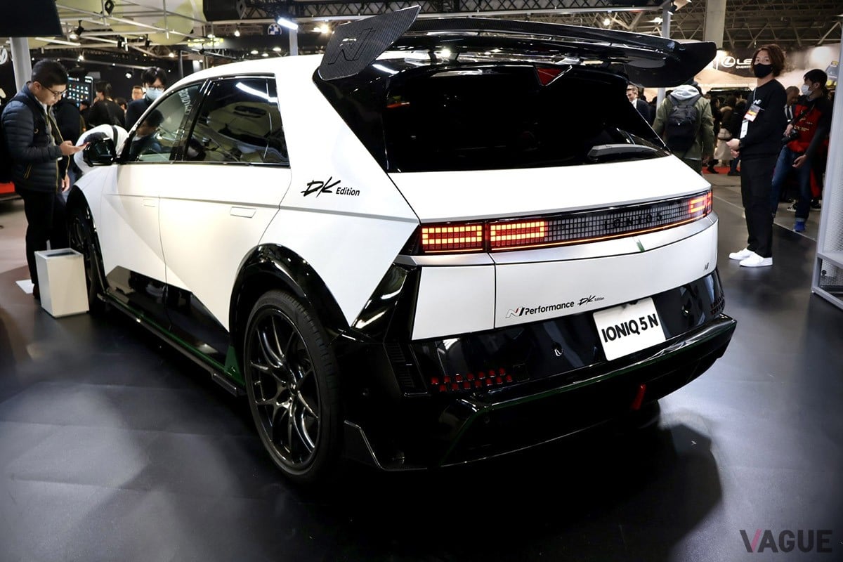 ヒョンデブースでは、新型「インスター」や「アイオニック5 N」を展示