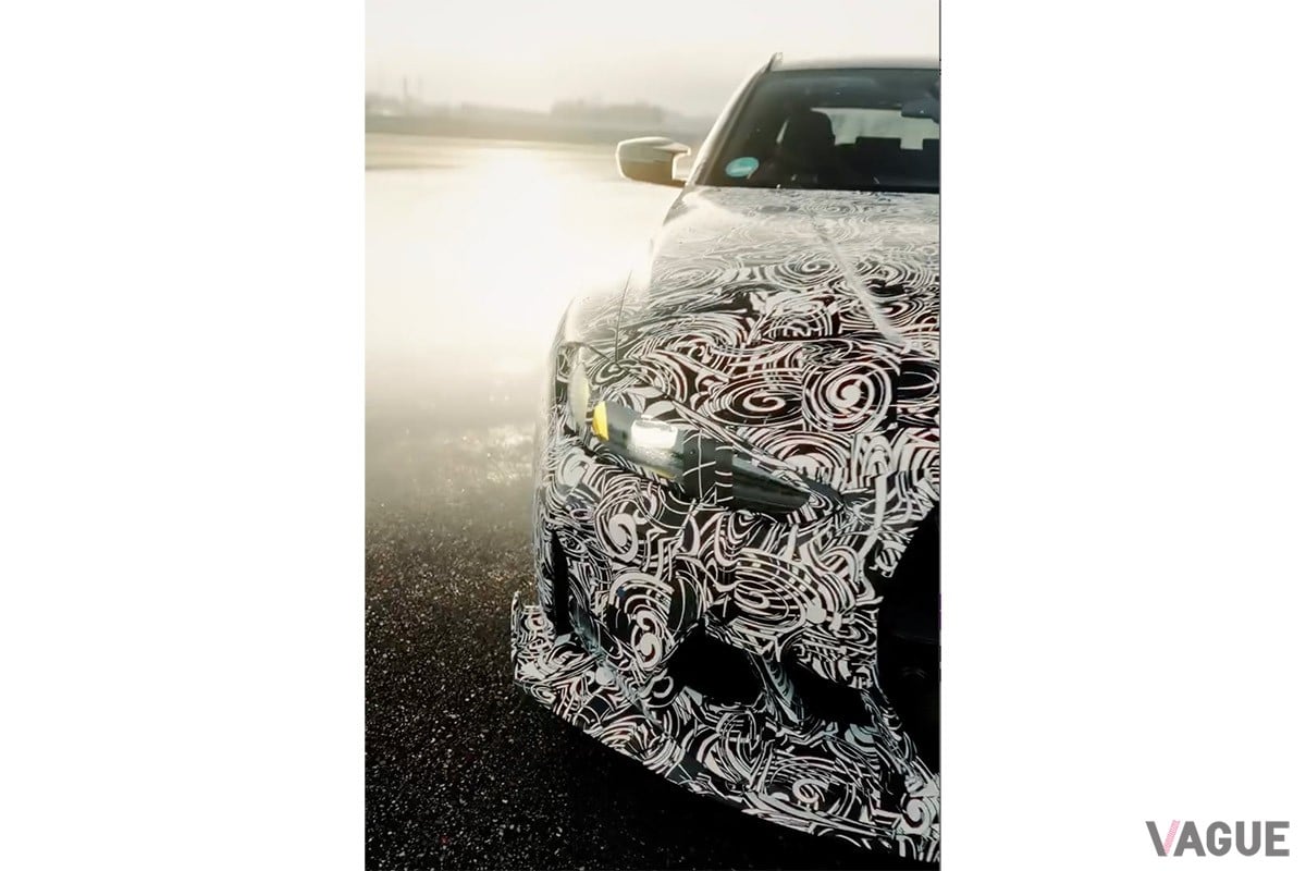 BMWがカーボンパーツと専用エアロをまとう「M3 CSツーリング」のティザー動画を公開