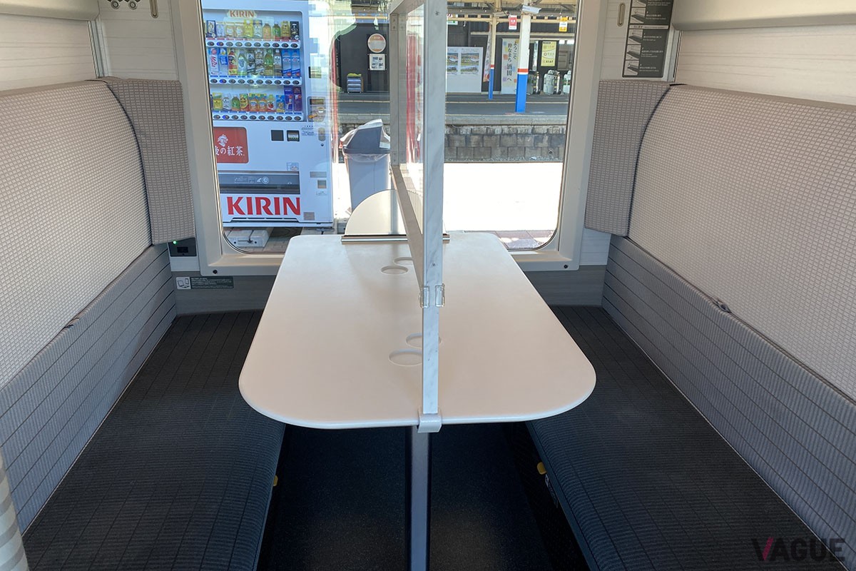 山形県酒田駅と新潟駅を結ぶ列車「海里」