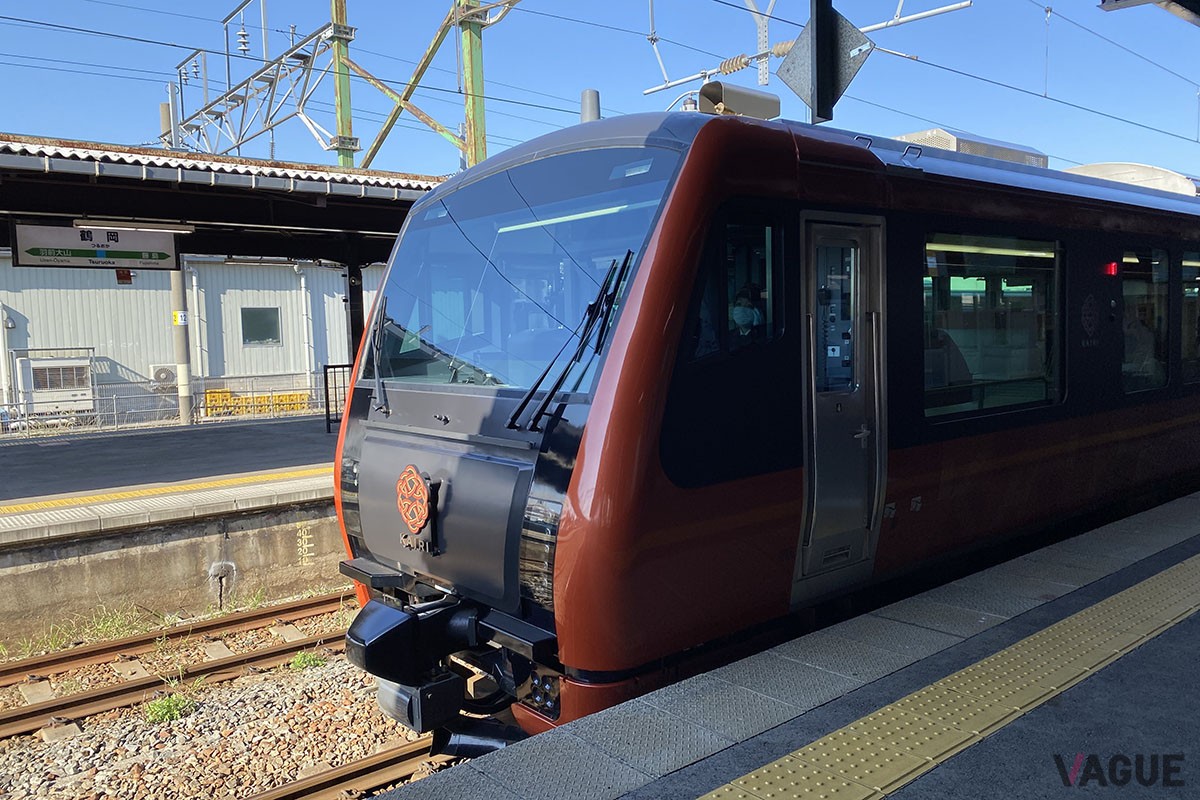 山形県酒田駅と新潟駅を結ぶ列車「海里」