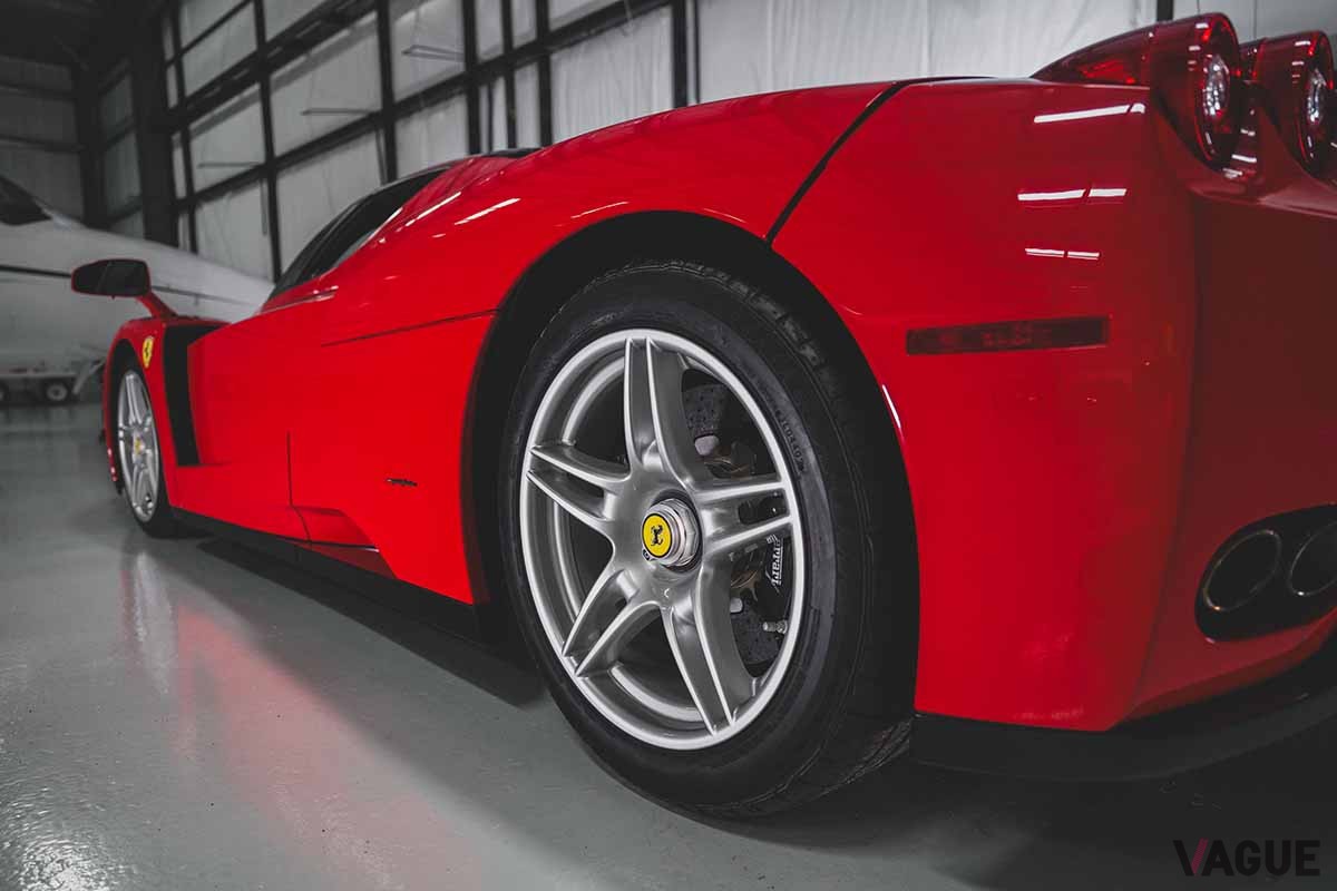オークションに出品された2003年式フェラーリ「エンツォ・フェラーリ」Darin Schnabel(c)2025 Courtesy of RM Sotheby's