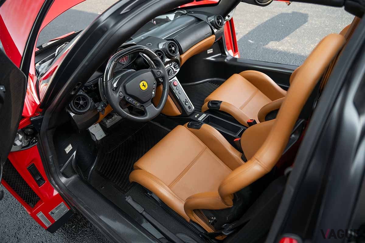 オークションに出品された2003年式フェラーリ「エンツォ・フェラーリ」Darin Schnabel(c)2025 Courtesy of RM Sotheby's