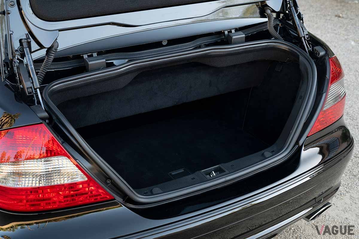 オークションに登場した2006年式メルセデス・ベンツ「CLK DTM AMGカブリオレ」Robin Adams(c)2024 Courtesy of RM Sotheby's