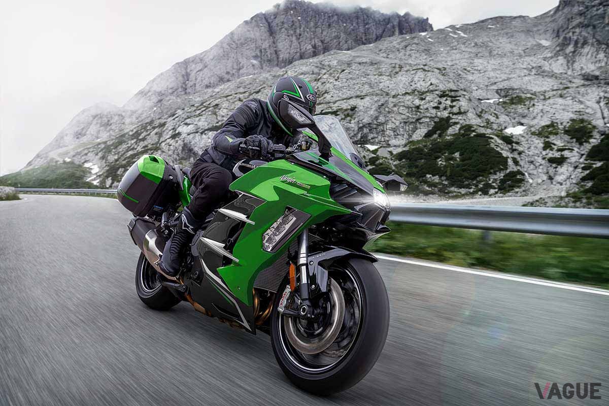 2025年3月1日に発売されたカワサキ「Ninja H2SX SE」2025年モデル