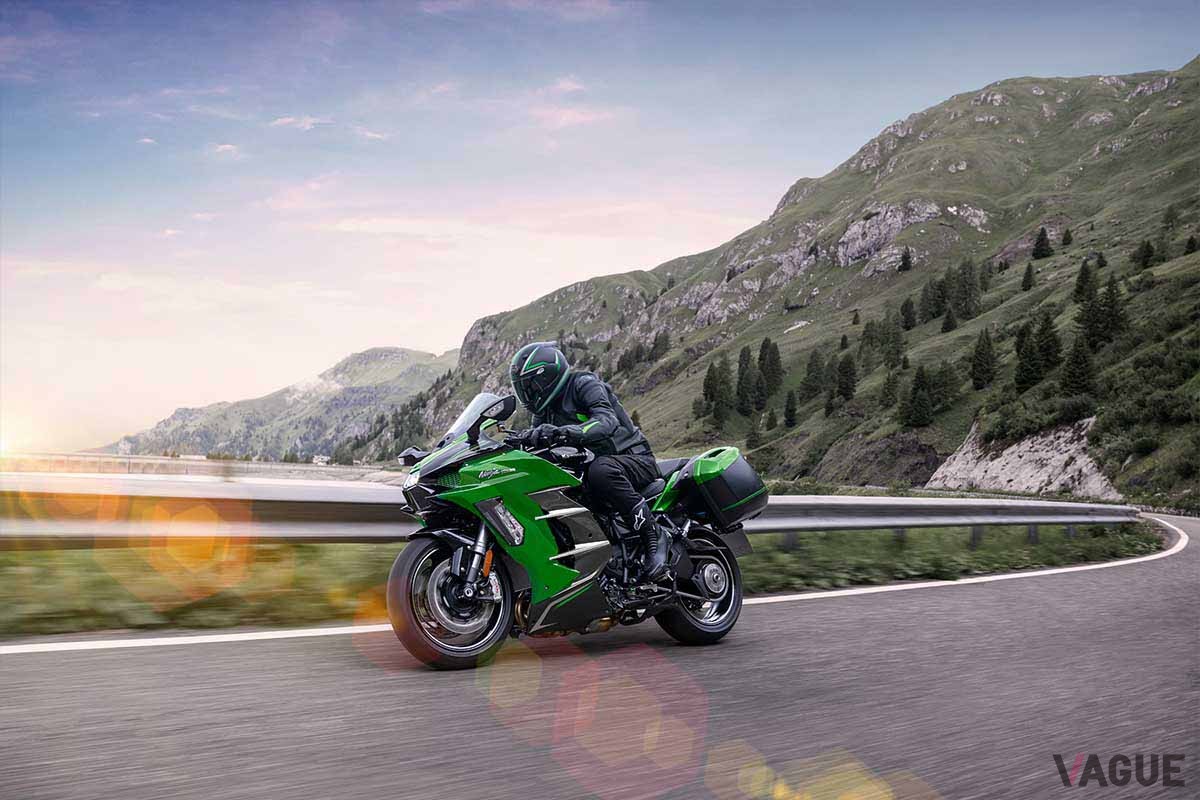 2025年3月1日に発売されたカワサキ「Ninja H2SX SE」2025年モデル