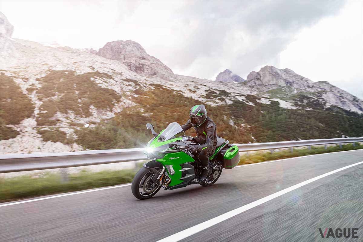 2025年3月1日に発売されたカワサキ「Ninja H2SX SE」2025年モデル