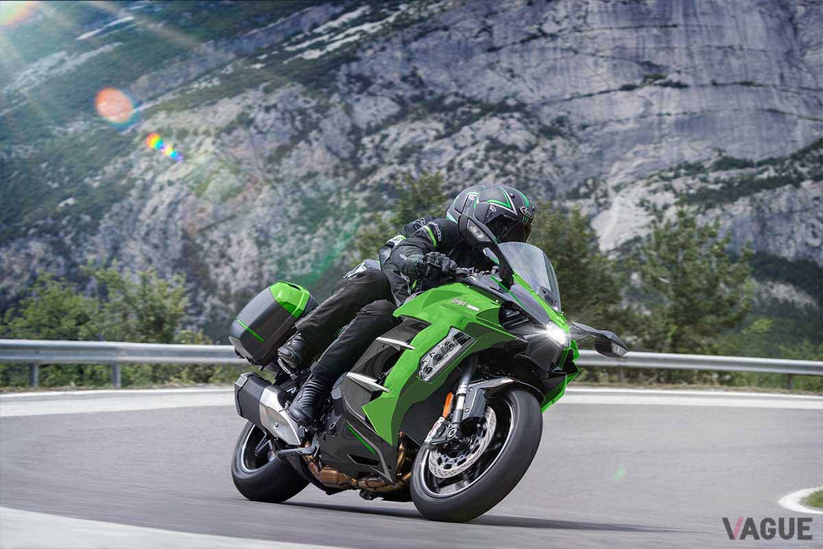 2025年3月1日に発売されたカワサキ「Ninja H2SX SE」2025年モデル