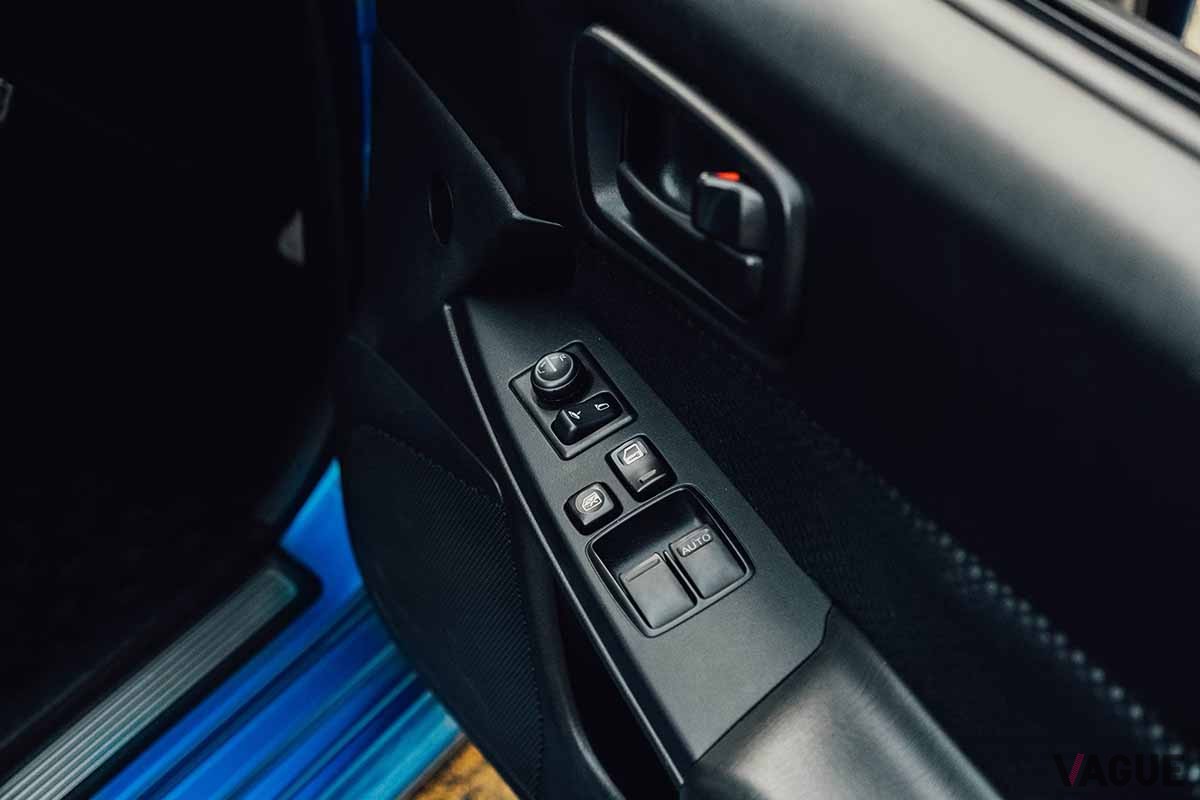 香港のオークションサイトに出品された2001年式日産「スカイラインGT−R VスペックII」