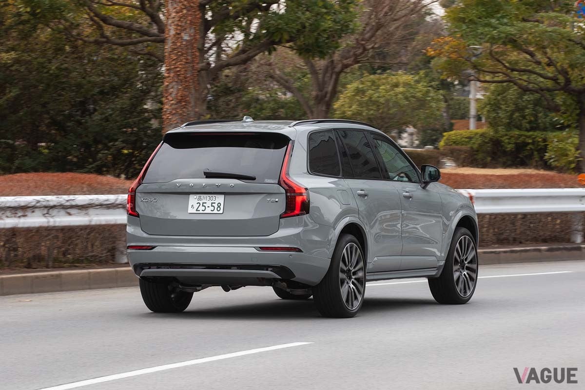 ボルボ改良新型「XC90 T8プラグインハイブリッド」の走り