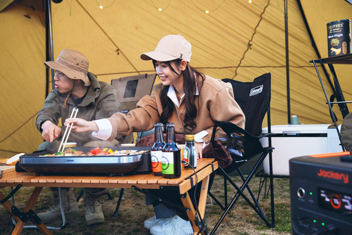 ホットプレートならさまざまな料理を同時に調理できる