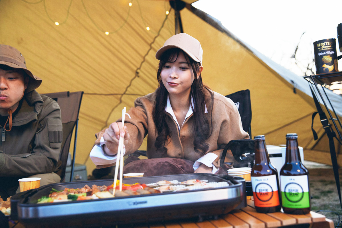 ホットプレートはみんなで調理しながらわいわい楽しめるのが魅力