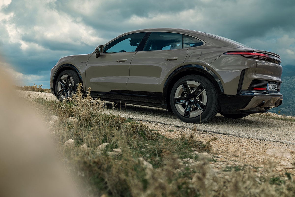 ポルシェ「カイエン・ターボ・クーペ・エレクトリック」