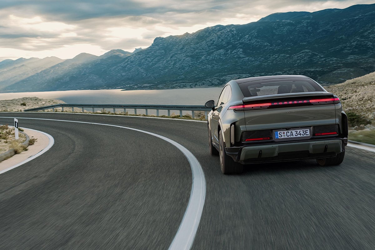 ポルシェ「カイエン・ターボ・クーペ・エレクトリック」