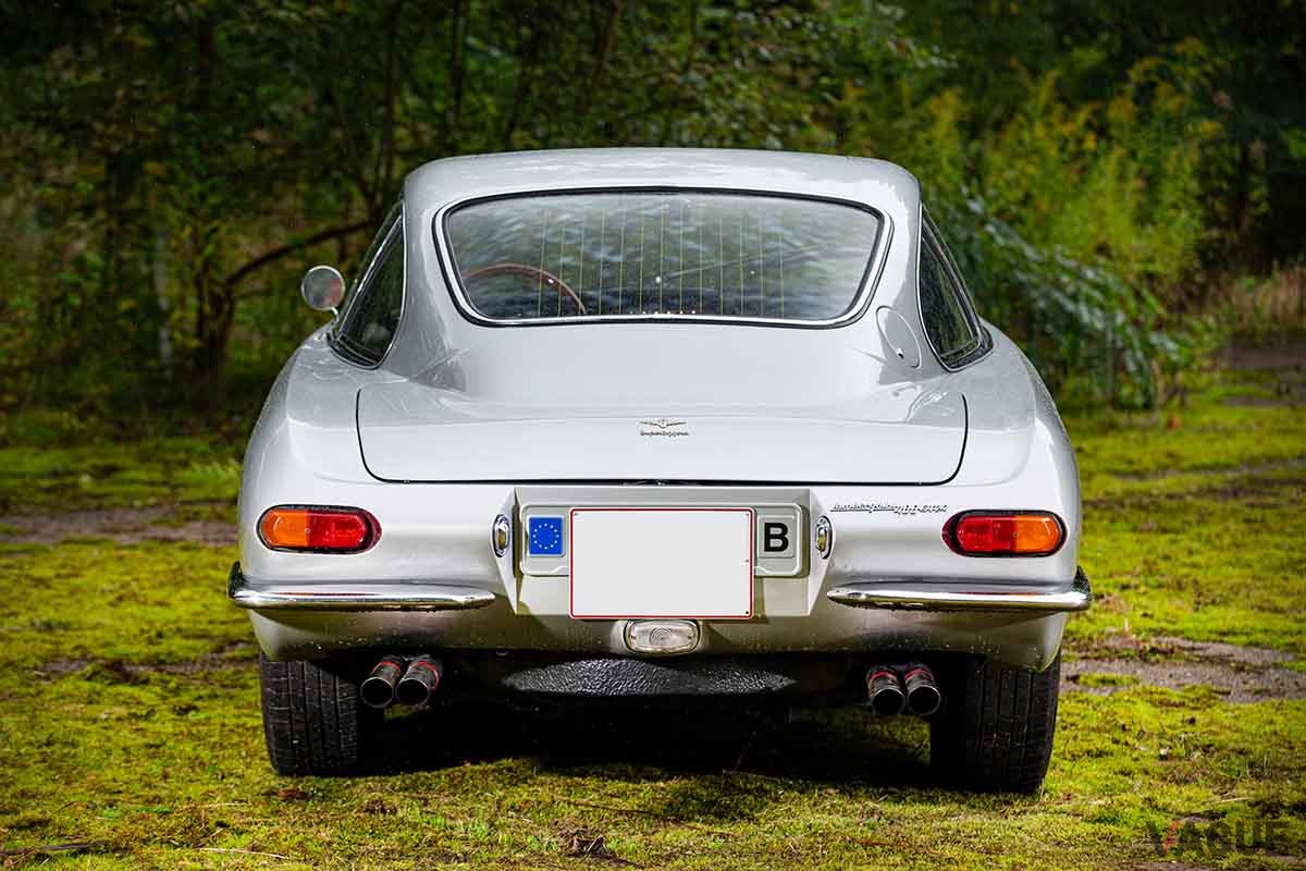 オークションに出品され21万8500ユーロ（約3532万円）で落札された1966年式ランボルギーニ「400GT 2＋2ツーリング」Simon Clay(c)2024 Courtesy of RM Sotheby's