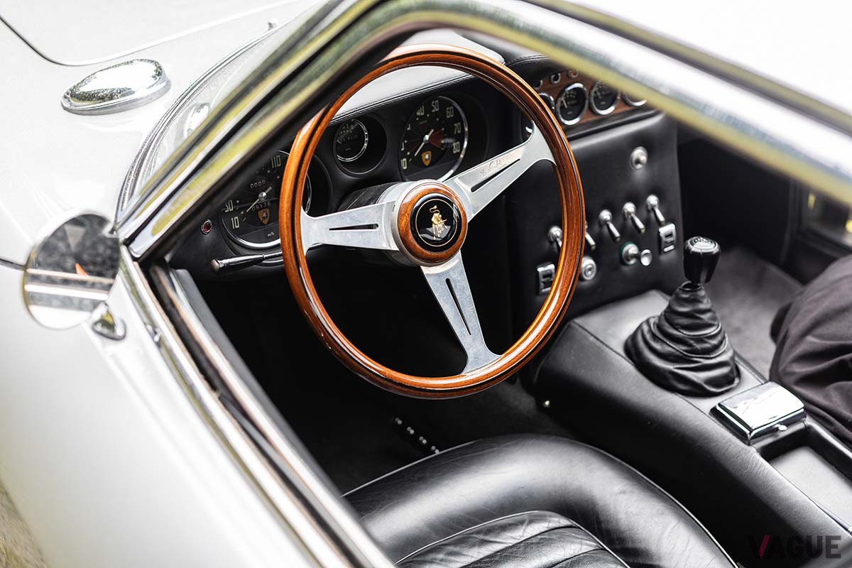 オークションに出品され21万8500ユーロ（約3532万円）で落札された1966年式ランボルギーニ「400GT 2＋2ツーリング」Simon Clay(c)2024 Courtesy of RM Sotheby's