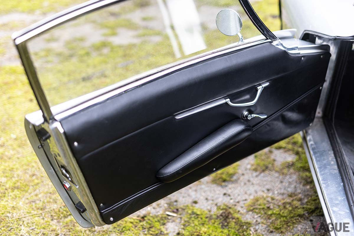 オークションに出品され21万8500ユーロ（約3532万円）で落札された1966年式ランボルギーニ「400GT 2＋2ツーリング」Simon Clay(c)2024 Courtesy of RM Sotheby's