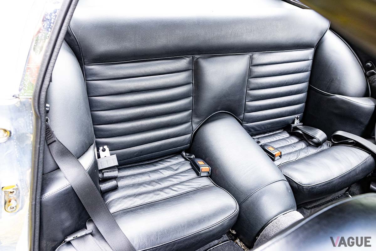オークションに出品され21万8500ユーロ（約3532万円）で落札された1966年式ランボルギーニ「400GT 2＋2ツーリング」Simon Clay(c)2024 Courtesy of RM Sotheby's