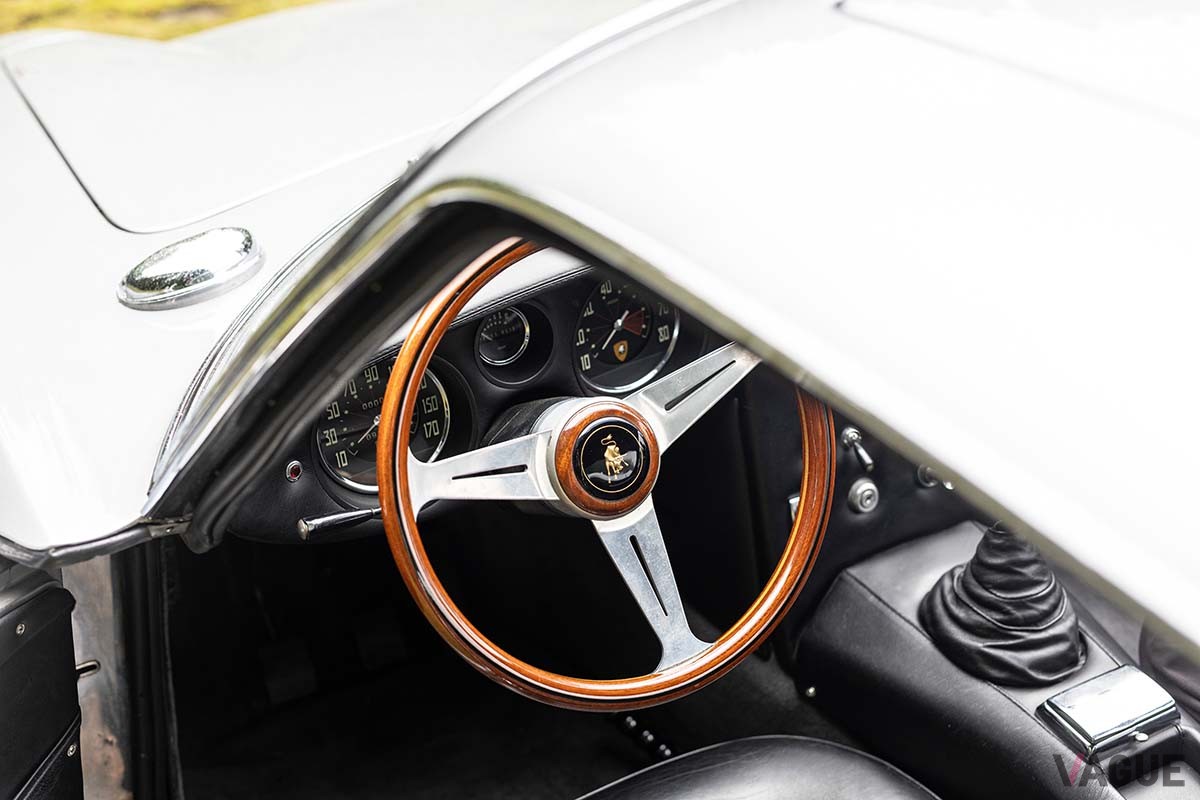 オークションに出品され21万8500ユーロ（約3532万円）で落札された1966年式ランボルギーニ「400GT 2＋2ツーリング」Simon Clay(c)2024 Courtesy of RM Sotheby's