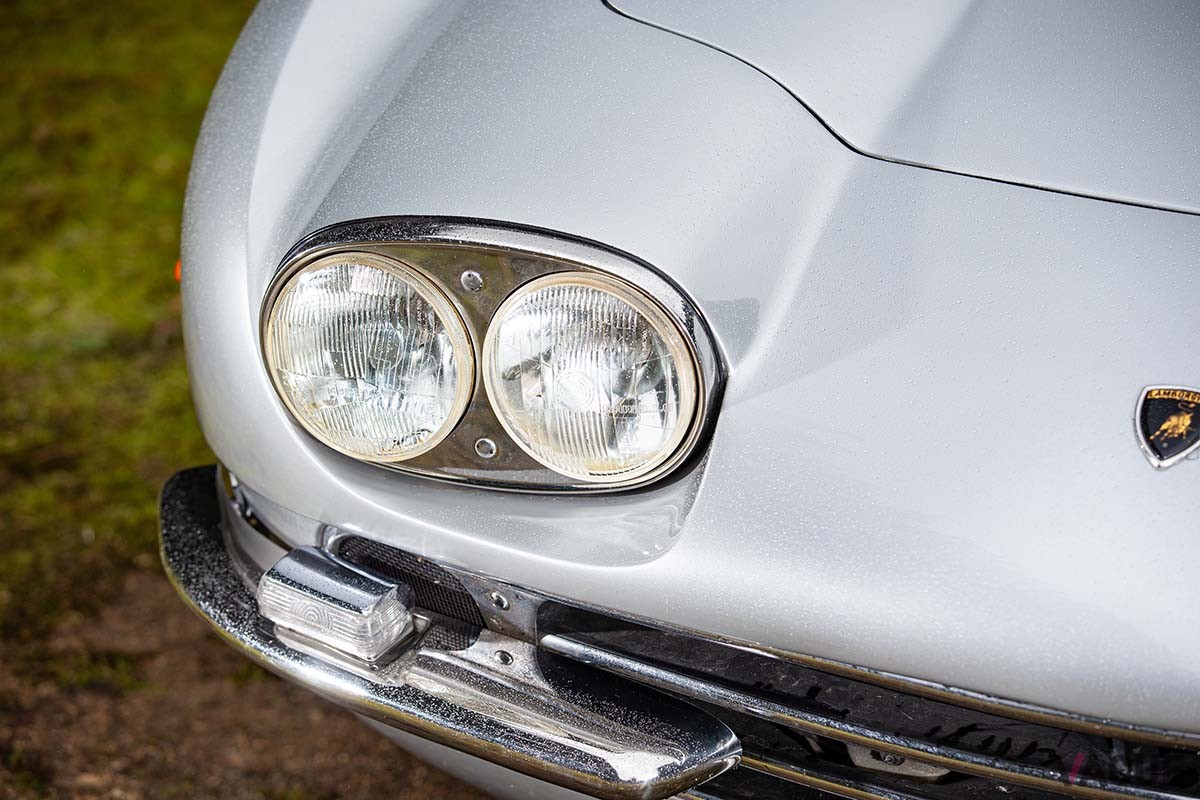 オークションに出品され21万8500ユーロ（約3532万円）で落札された1966年式ランボルギーニ「400GT 2＋2ツーリング」Simon Clay(c)2024 Courtesy of RM Sotheby's