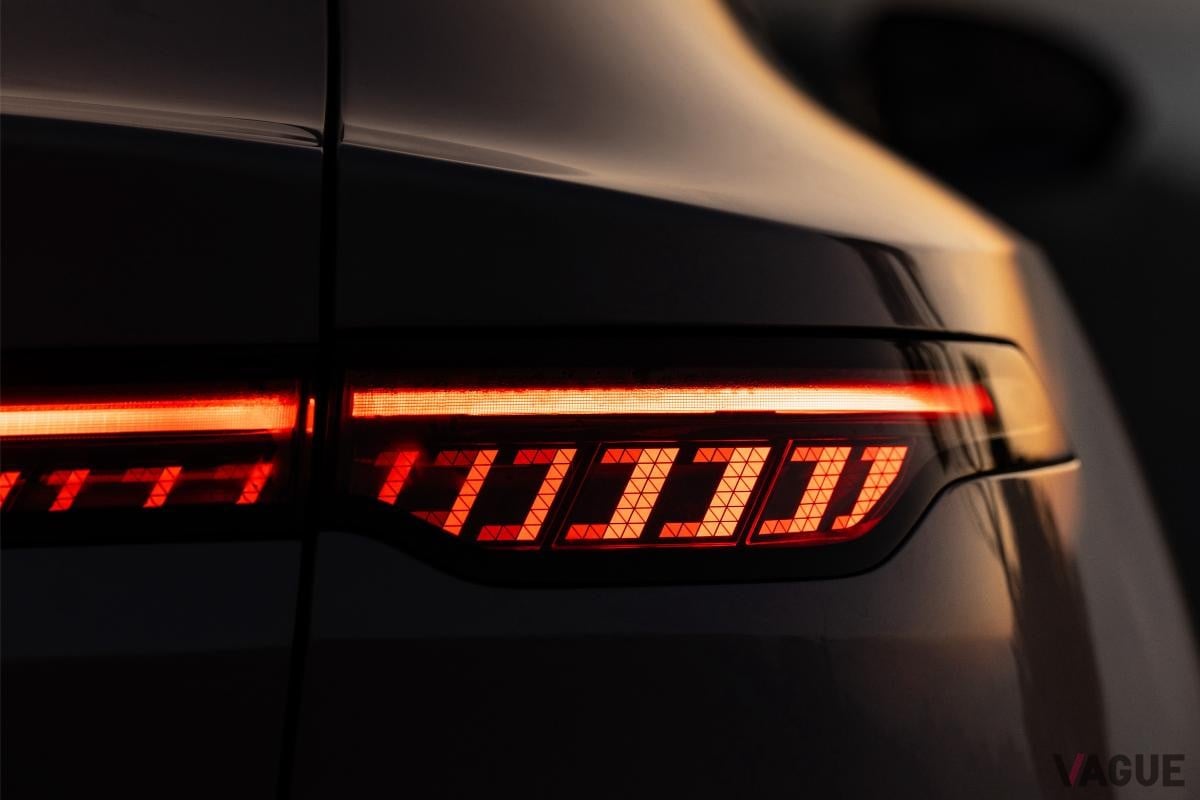 日産自動車のミッドサイズEVセダン新型「N7」