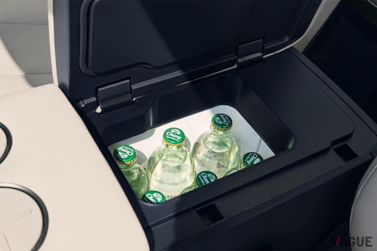 日産自動車のミッドサイズEVセダン新型「N7」