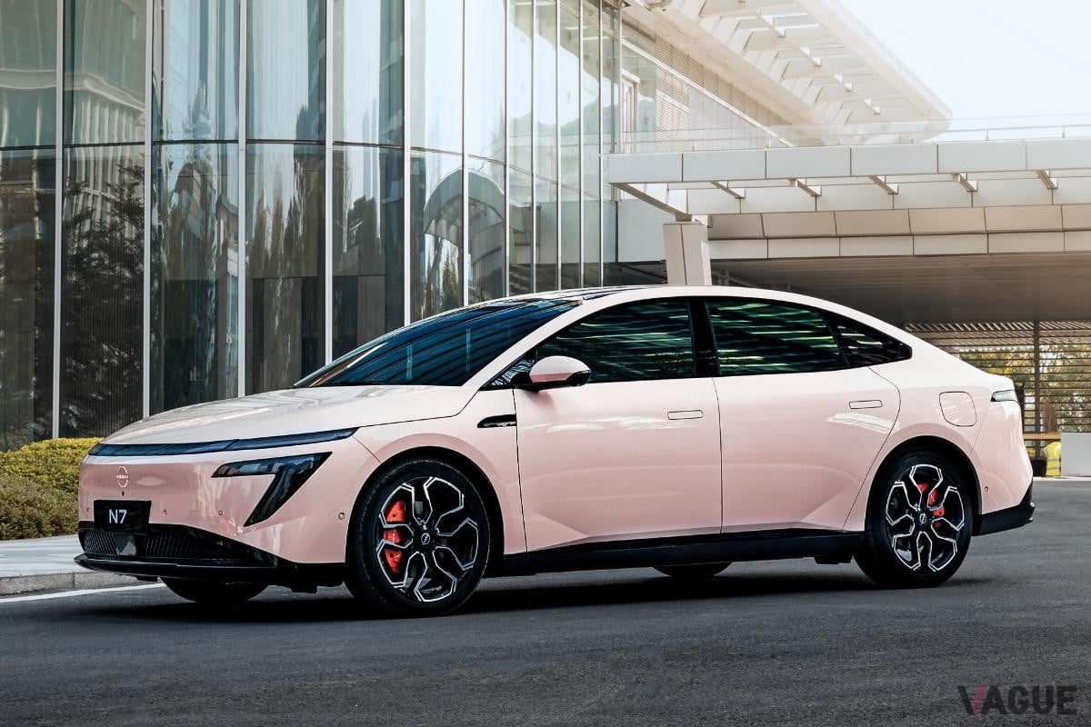 日産自動車のミッドサイズEVセダン新型「N7」