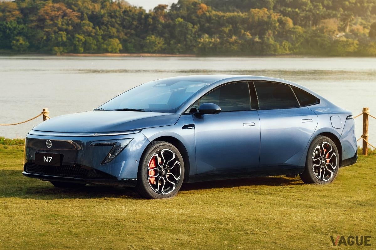 日産自動車のミッドサイズEVセダン新型「N7」