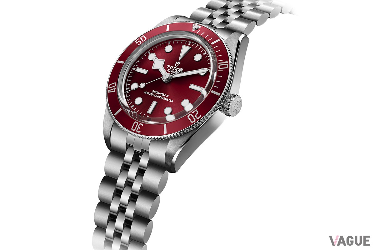 「Black Bay 58」39 mm スチール製ケース バーガンディダイアル