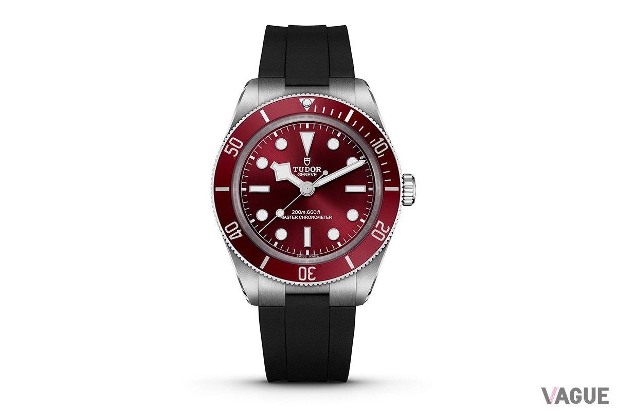「Black Bay 58」39 mm スチール製ケース バーガンディダイアル