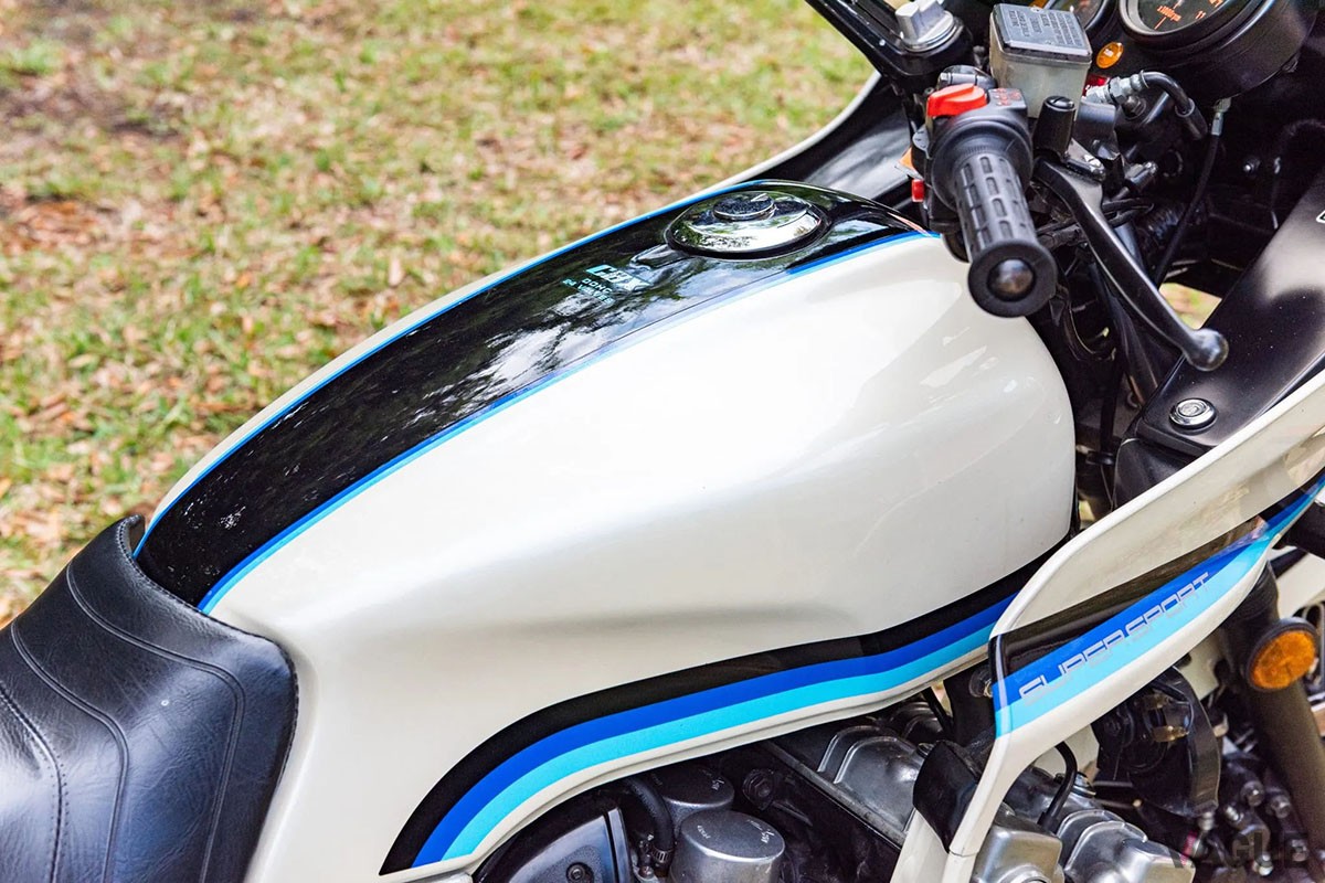 米国オークションに登場した1982年式ホンダ「CBXスーパースポーツ」