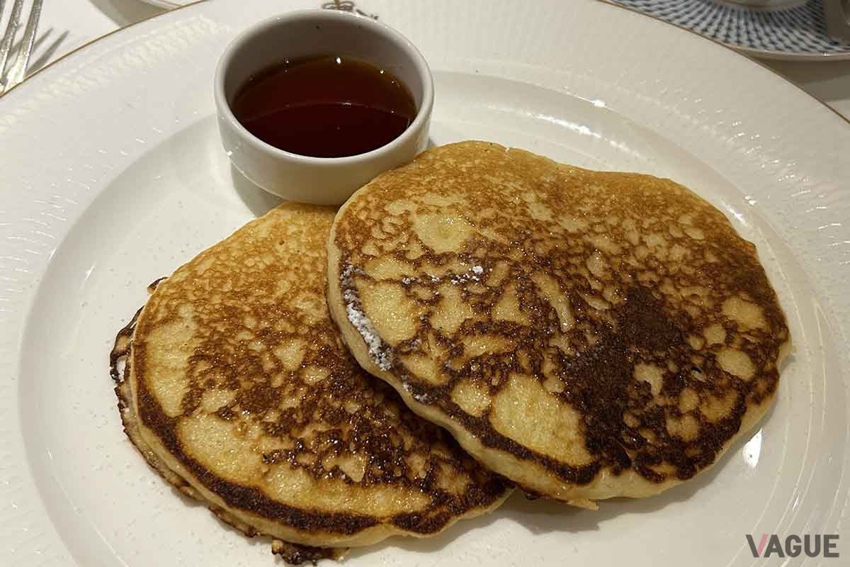 ブリタニア・レストランでの朝食。これは無料