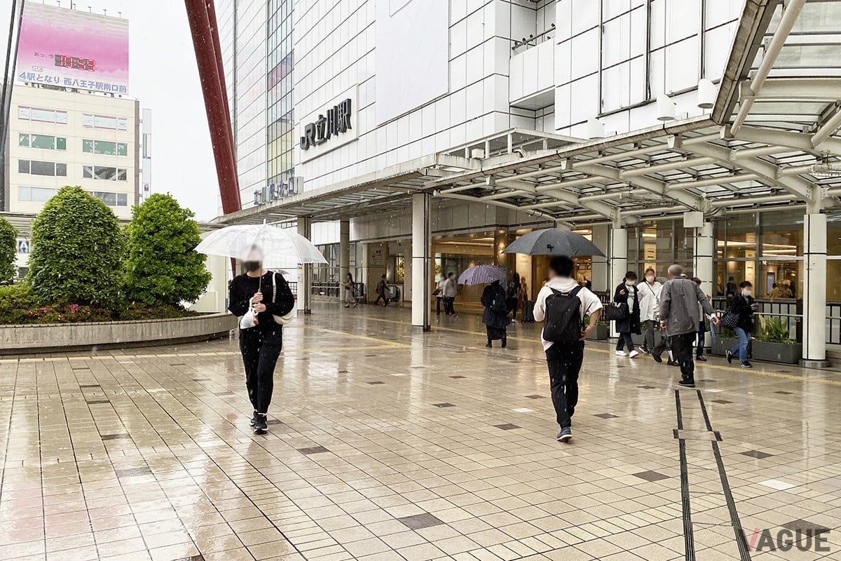 電車内の「傘」のマナー