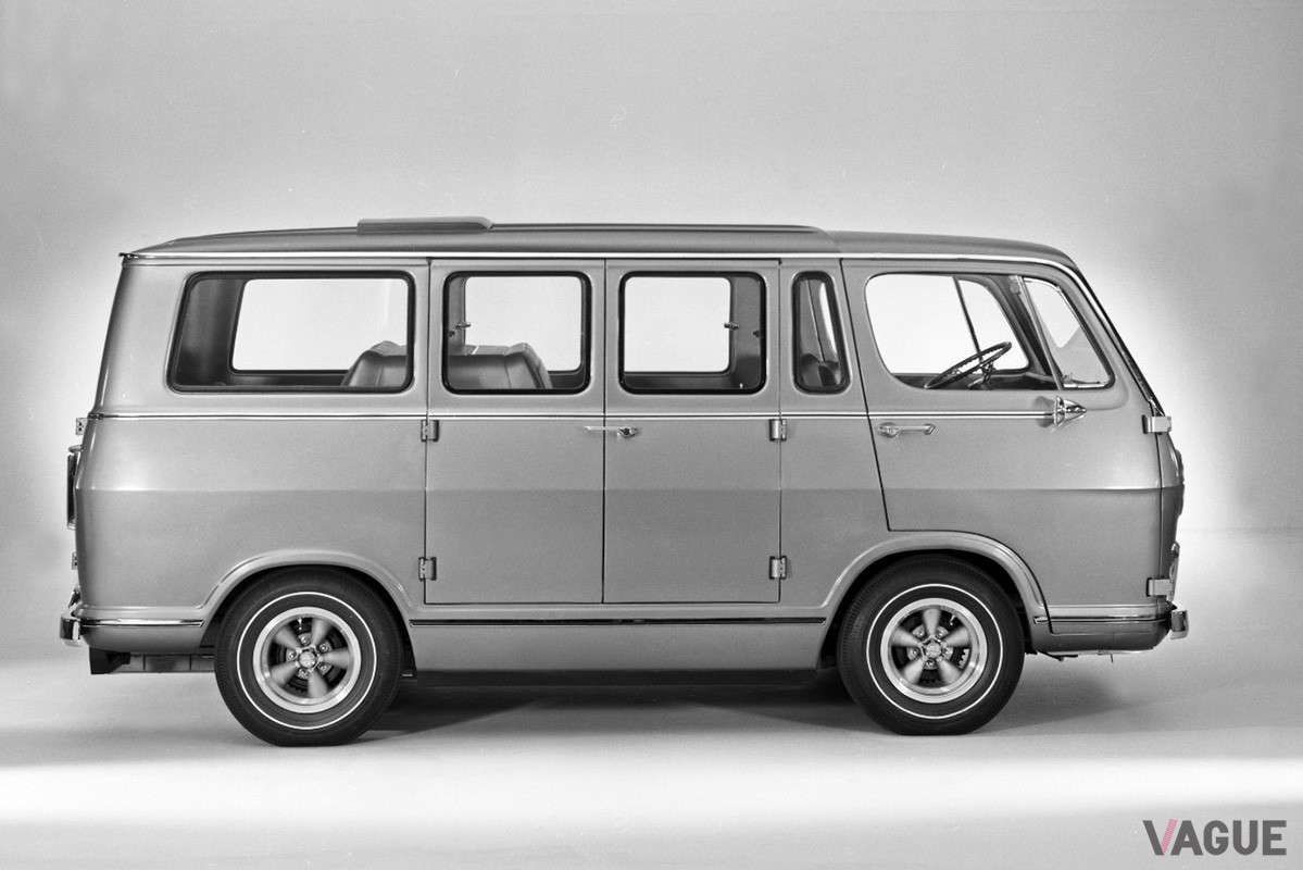 世界初の燃料電池車のプロトタイプとして発表されたGMの「エレクトロバン」