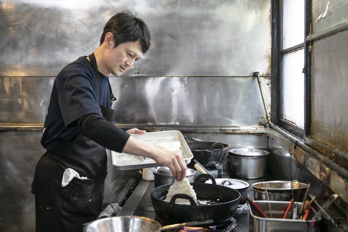 4代目の松尾信彦さん。曽祖父、祖母、叔父と繋いできた入舟の味を伝えている