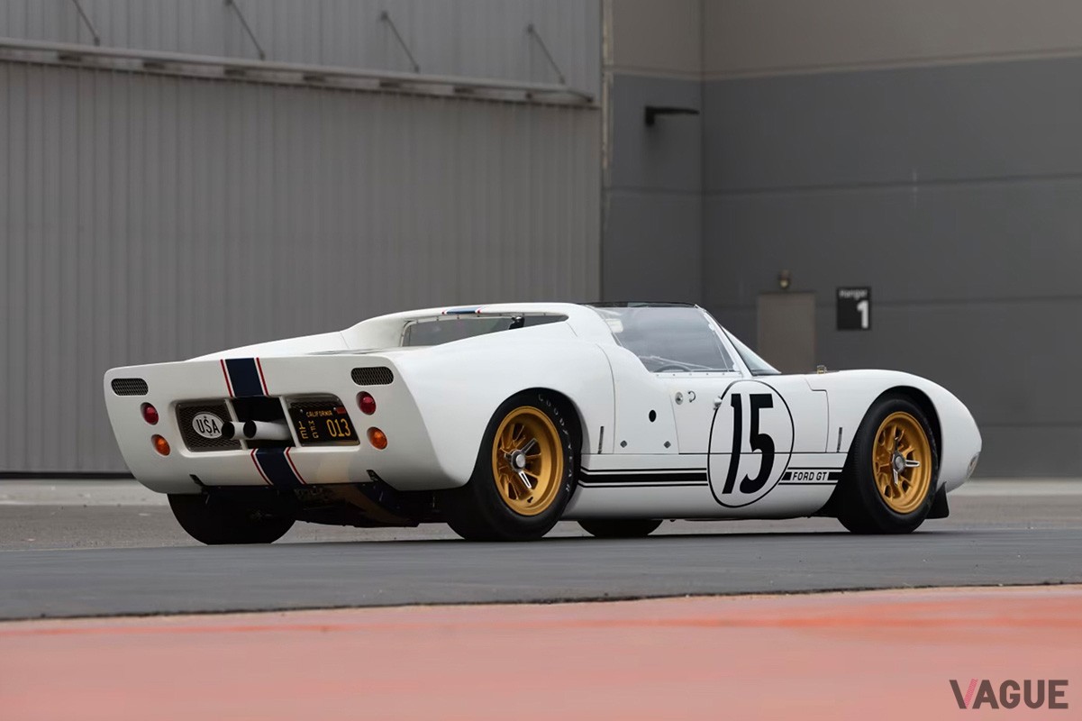 先ごろオークションに出品されたフォード「GT40ロードスター」は、モデル唯一のル・マン参戦車両だった（C）Mecum Auction, Inc.