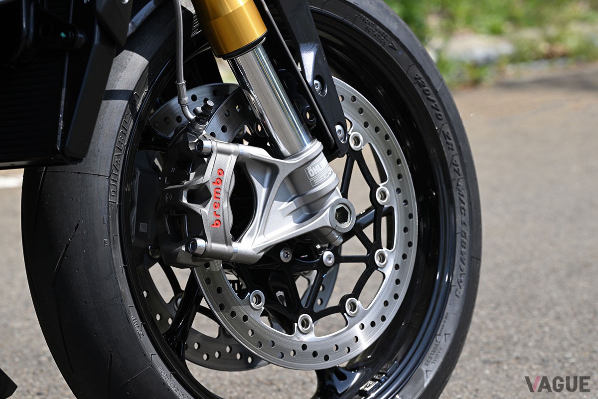 トライアンフ新型「スピードトリプル1200RS」