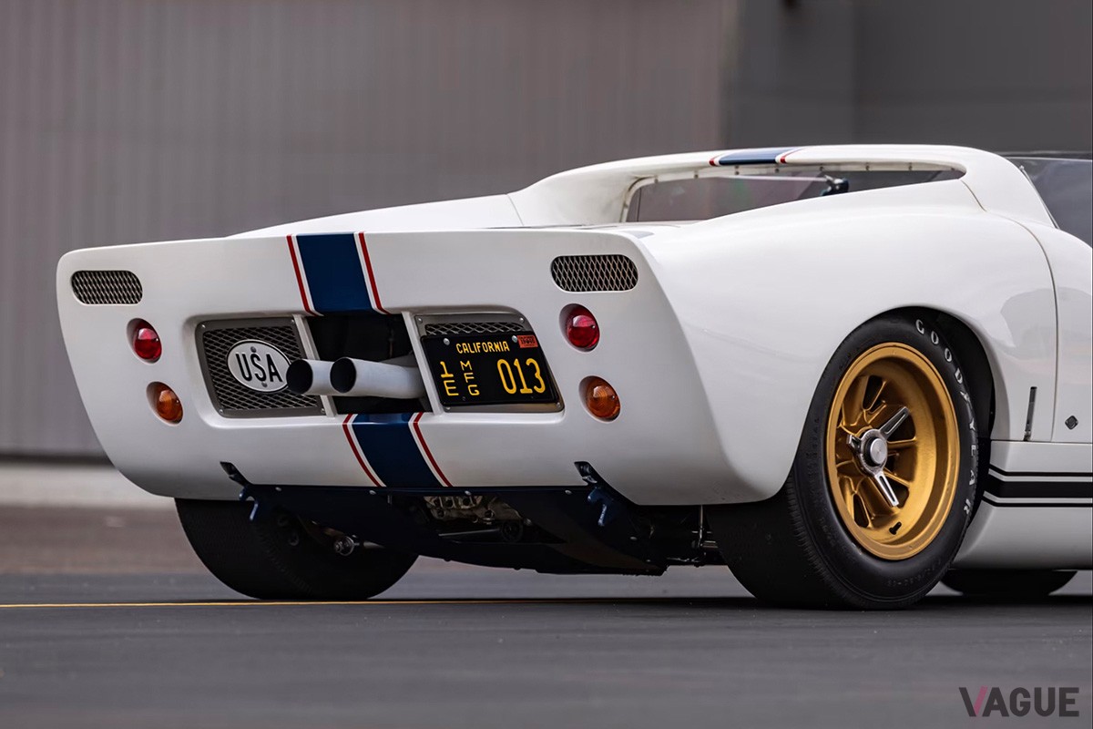 先ごろオークションに出品されたフォード「GT40ロードスター」は、モデル唯一のル・マン参戦車両だった（C）Mecum Auction, Inc.