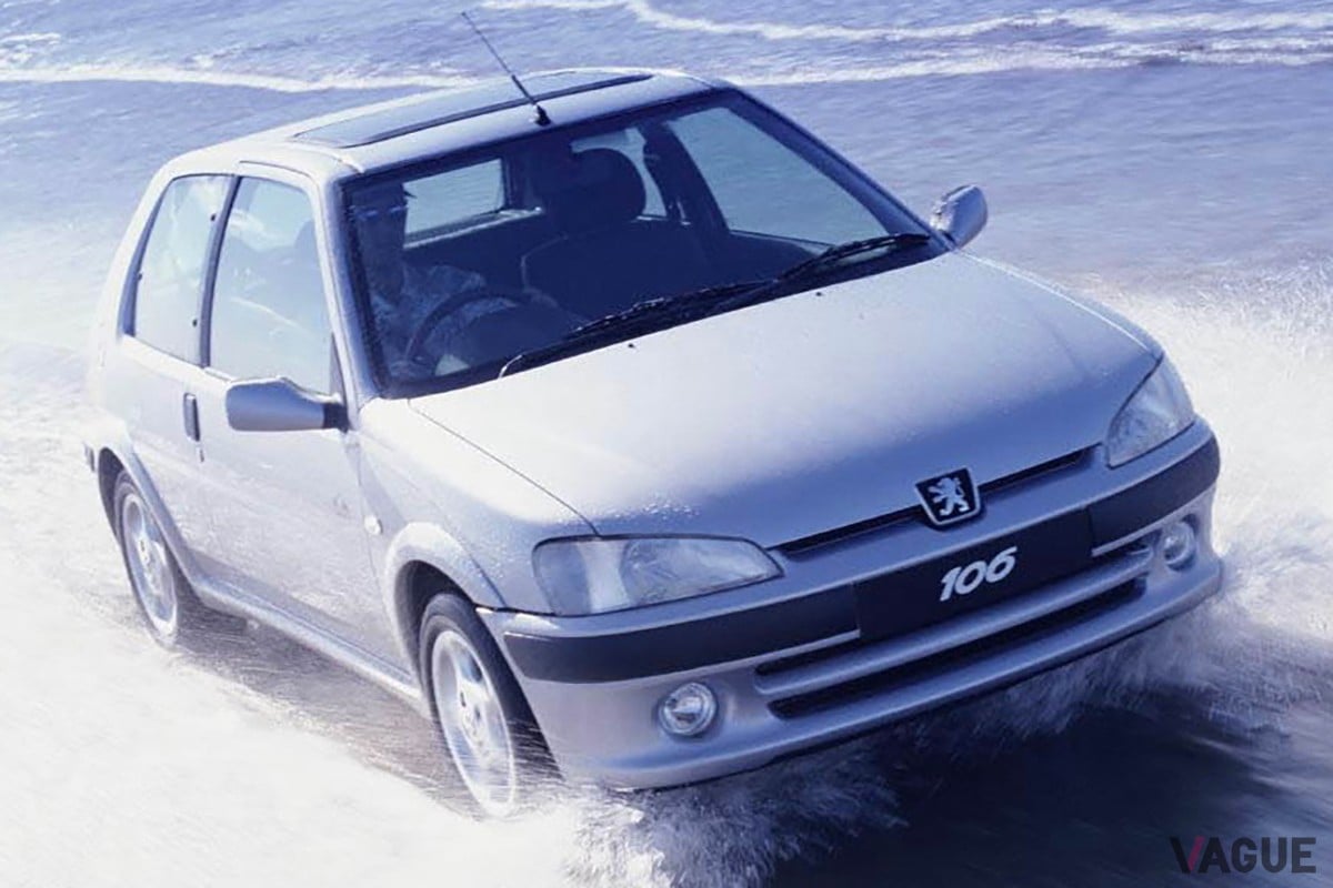 「106」はプジョーの量販コンパクトハッチバック。1991年に誕生し、1996年にはフロントマスク変更などの改良がおこなわれた