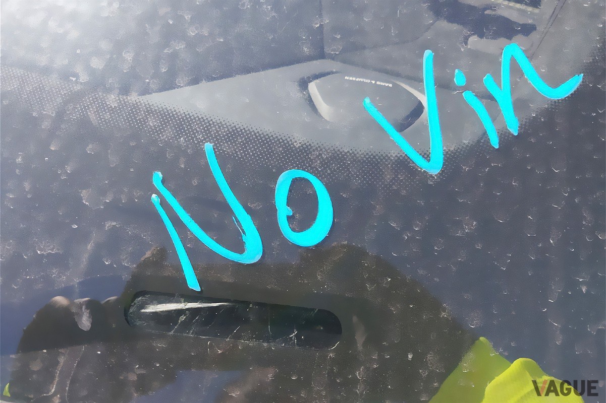 車両識別番号が切り取られたランボルギーニ「ウルス ペルフォルマンテ」。走行距離はわずか52マイル（C）Insurance Auto Auctions, Inc.