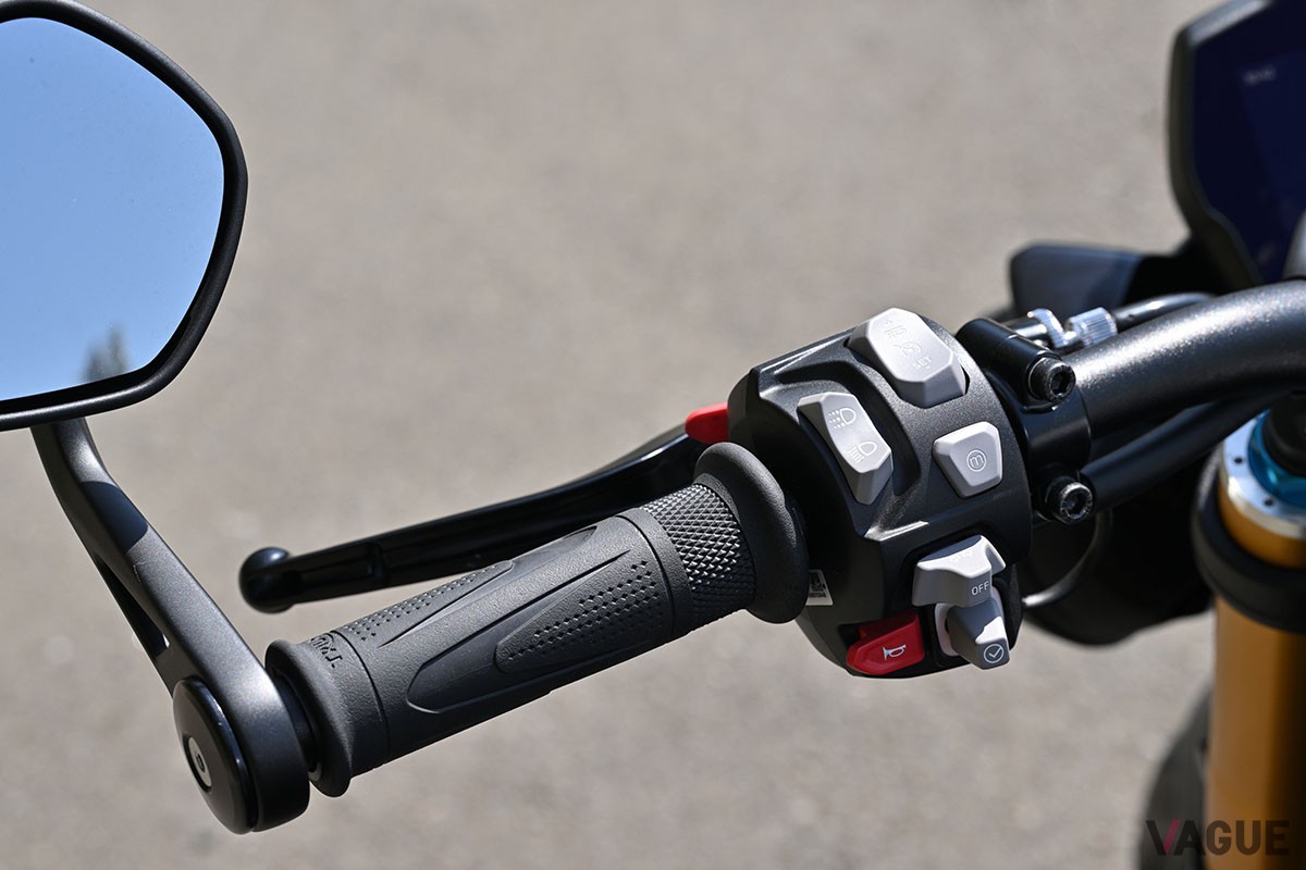 トライアンフ新型「スピードトリプル1200RS」