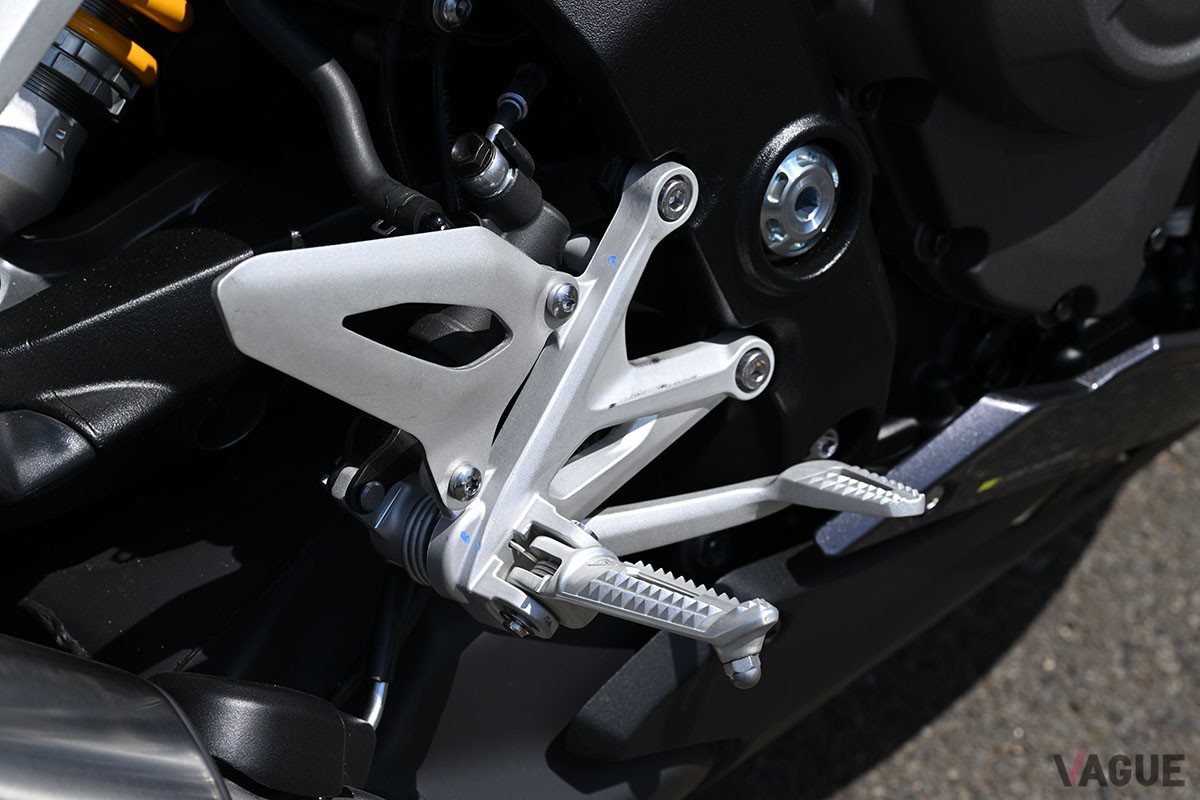 トライアンフ新型「スピードトリプル1200RS」