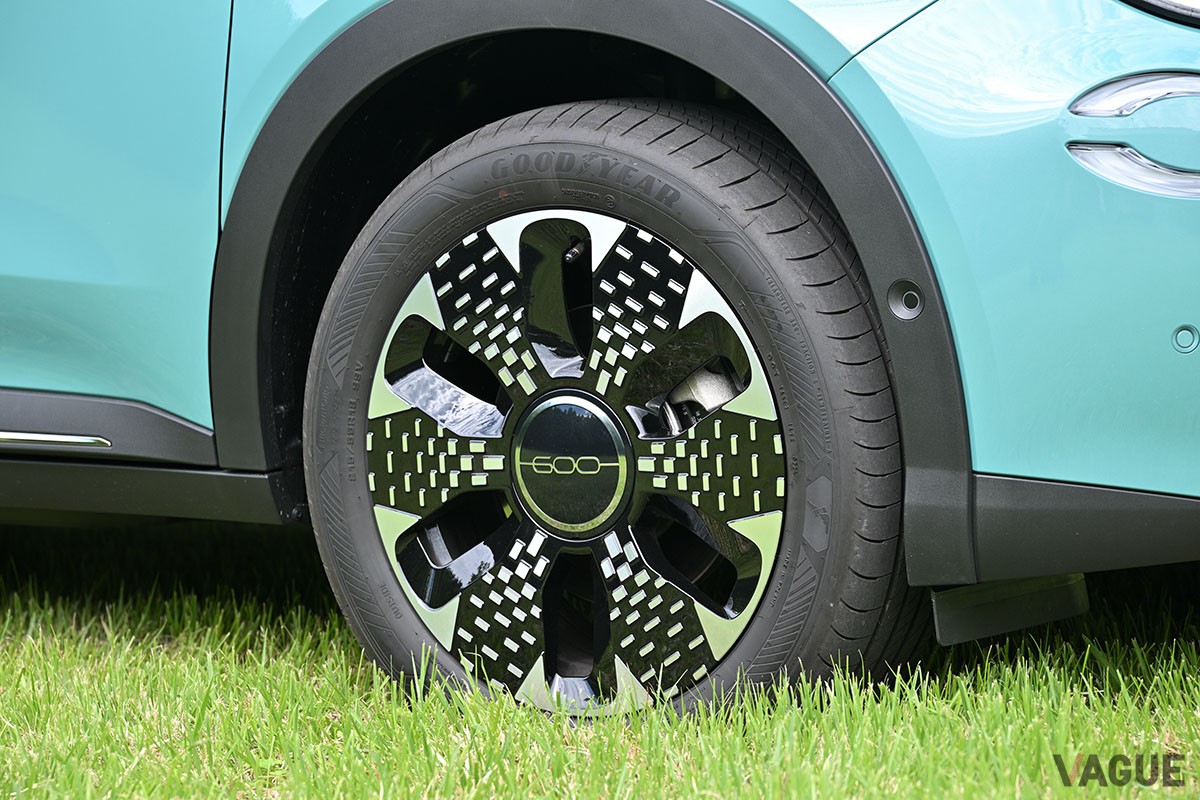 フィアット「600ハイブリッド」