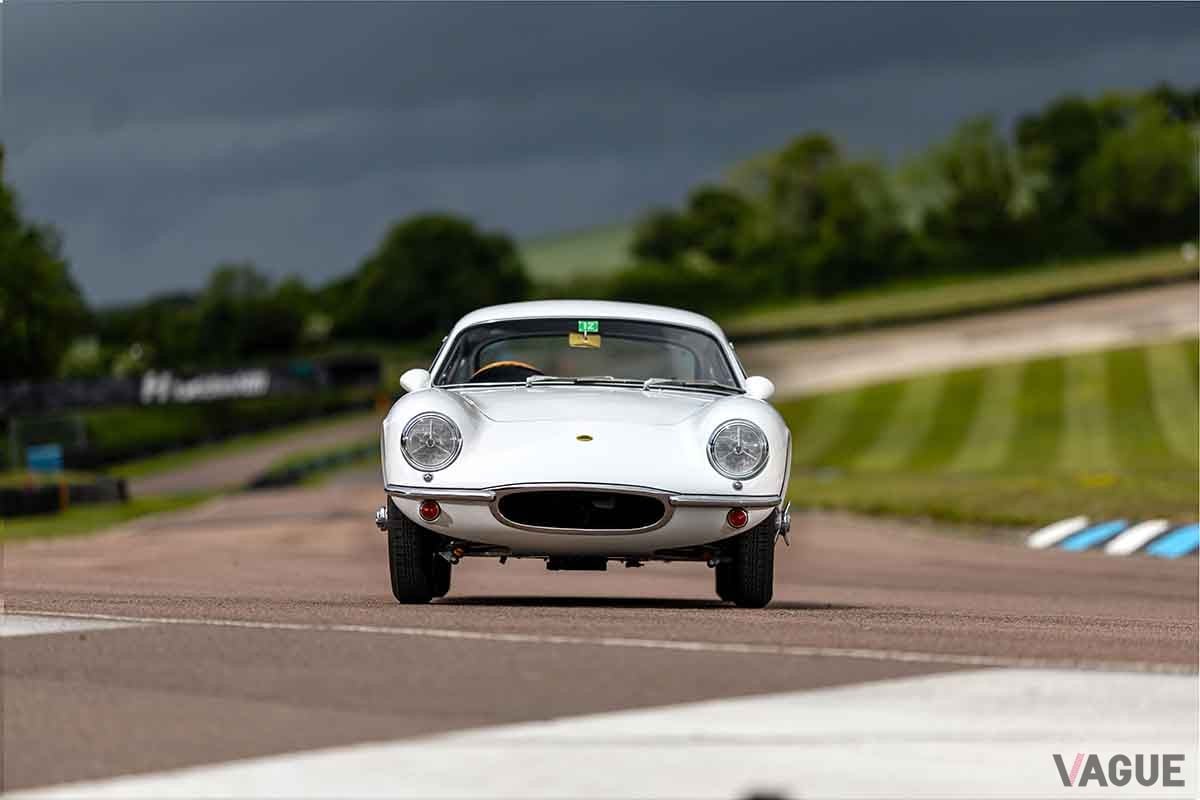 オークションに出品予定の1961年式ロータス「エリート シリーズ2」Neil Fraser(c)2025 Courtesy of RM Sotheby's